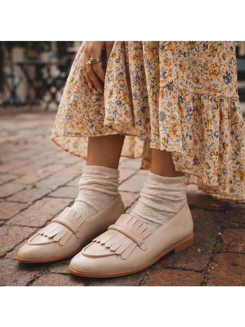 G.H. Bass Women's SZ 10 Genuine Leather Hope Kiltie Fringe Loafers In Beige NEW